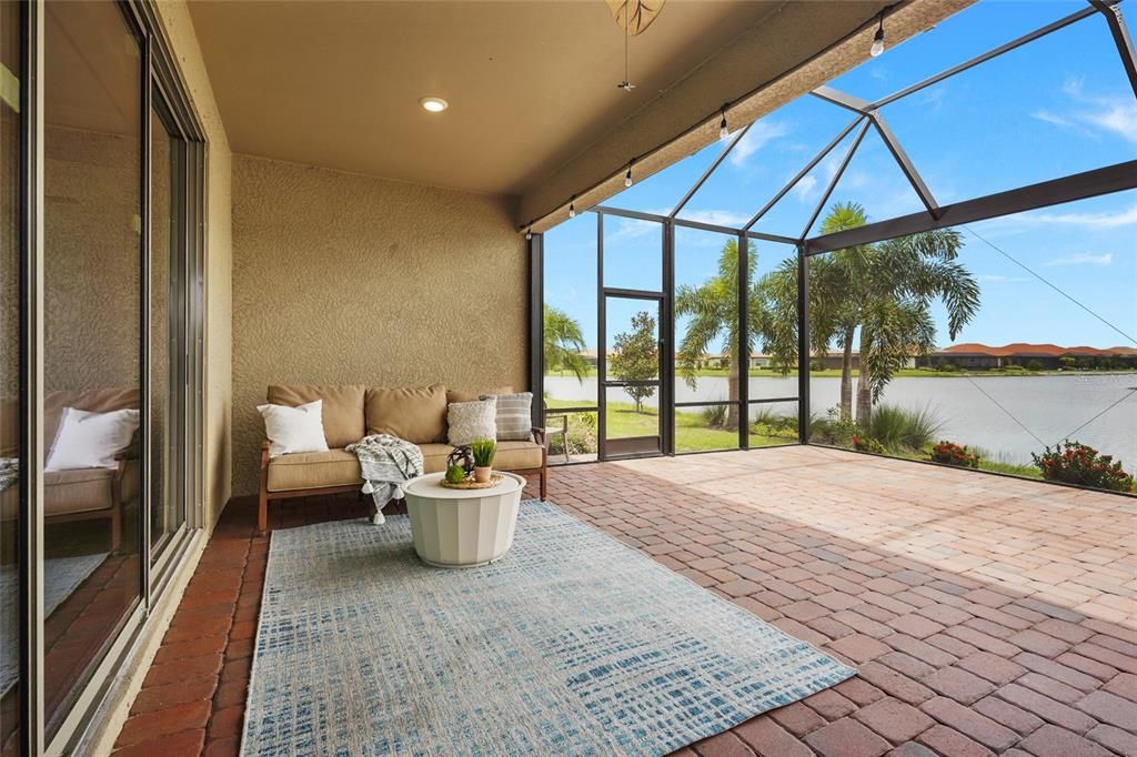 Activo con contrato: $610,000 (3 camas, 2 baños, 2214 Pies cuadrados)