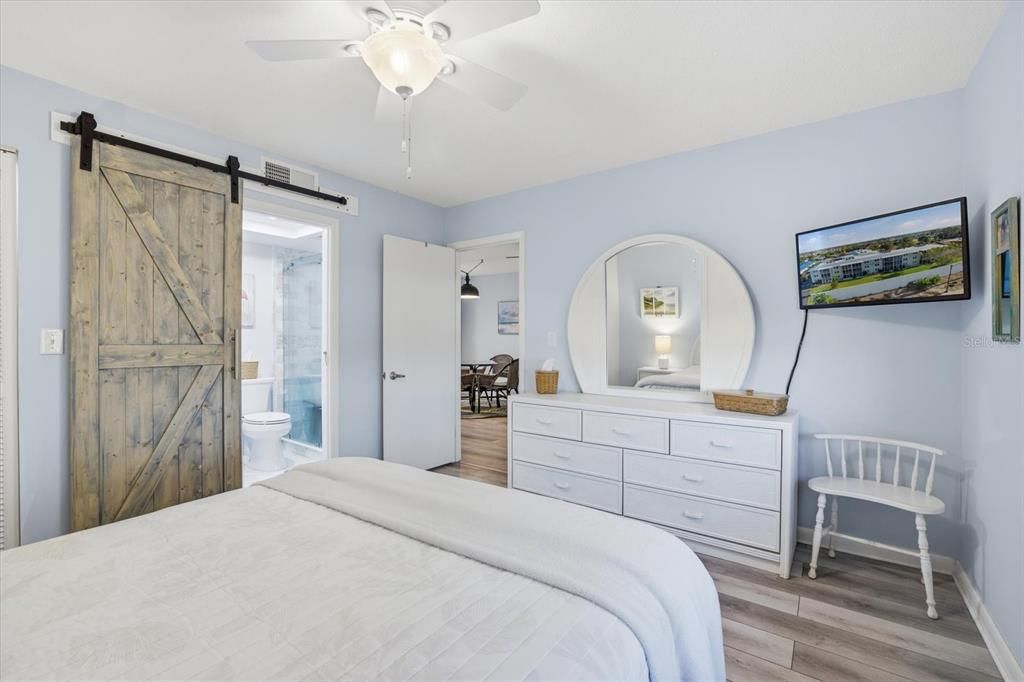 В аренду: $3,200 (2 спален, 2 ванн, 833 Квадратных фут)