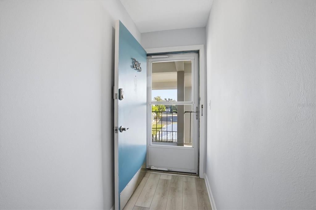 В аренду: $3,200 (2 спален, 2 ванн, 833 Квадратных фут)