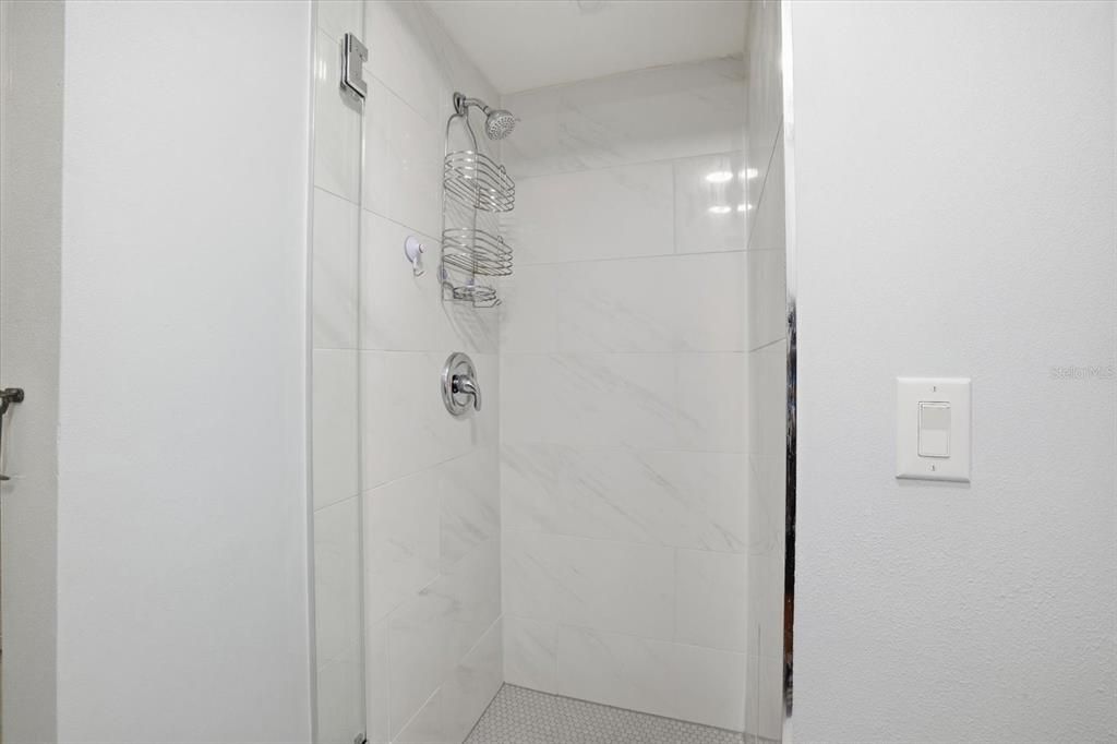 В аренду: $3,200 (2 спален, 2 ванн, 833 Квадратных фут)