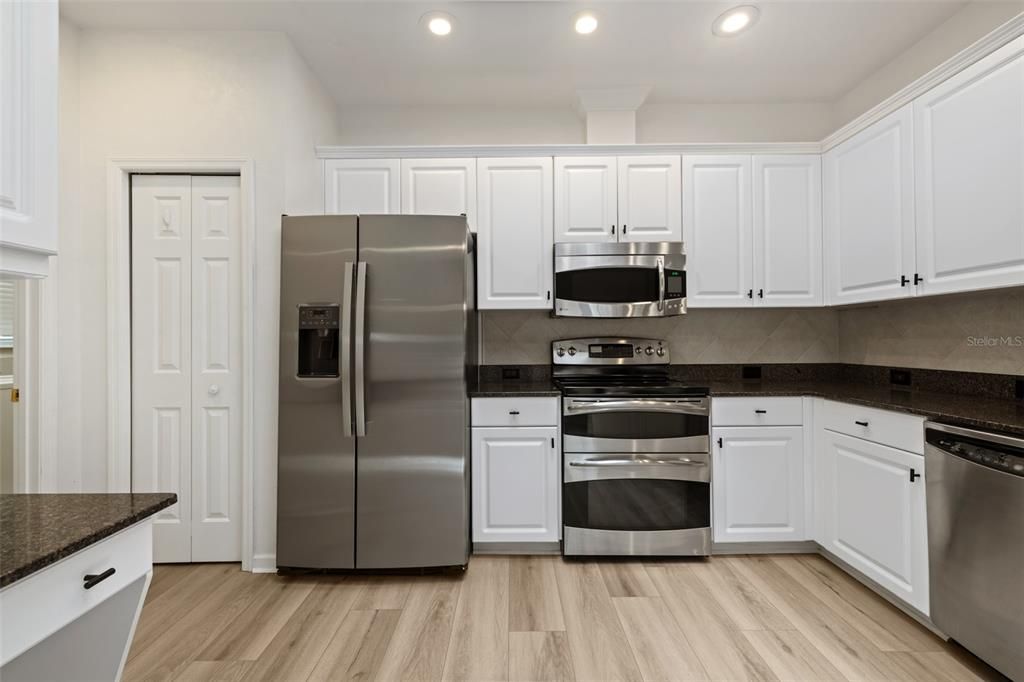 For Sale: $595,000 (4 beds, 2 baths, 2412 Square Feet)