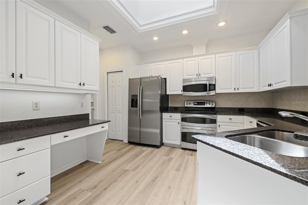 For Sale: $595,000 (4 beds, 2 baths, 2412 Square Feet)