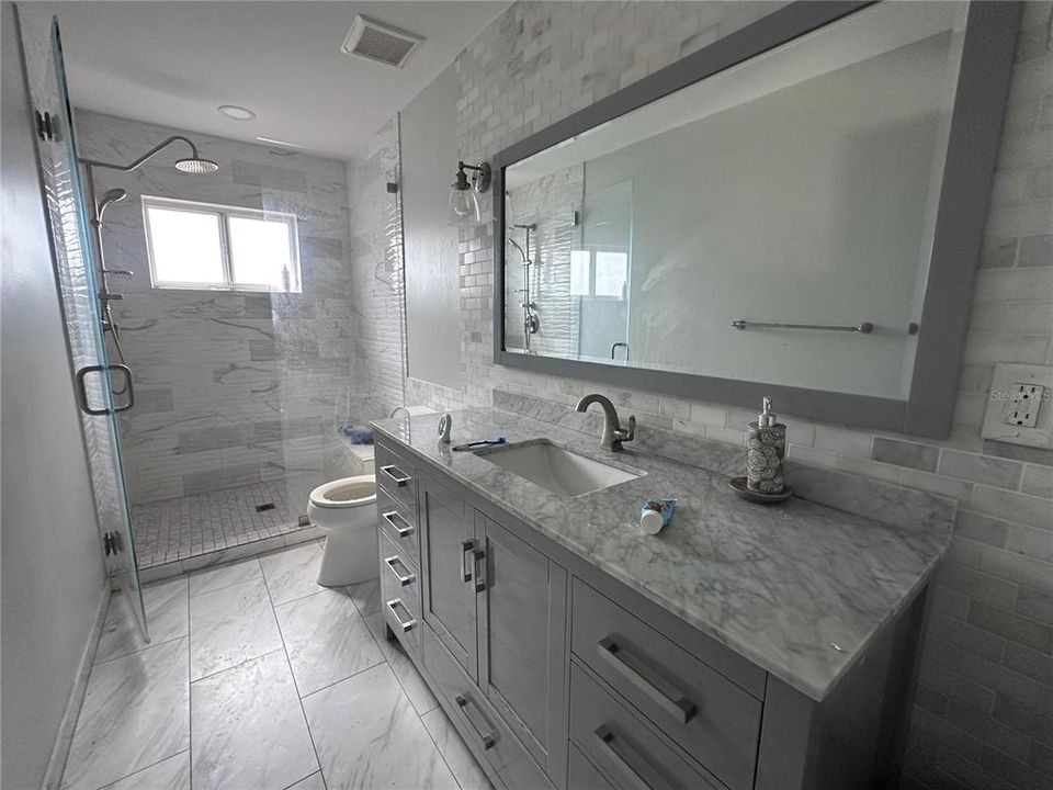 Active With Contract: $540,000 (4 beds, 2 baths, 3710 Square Feet)