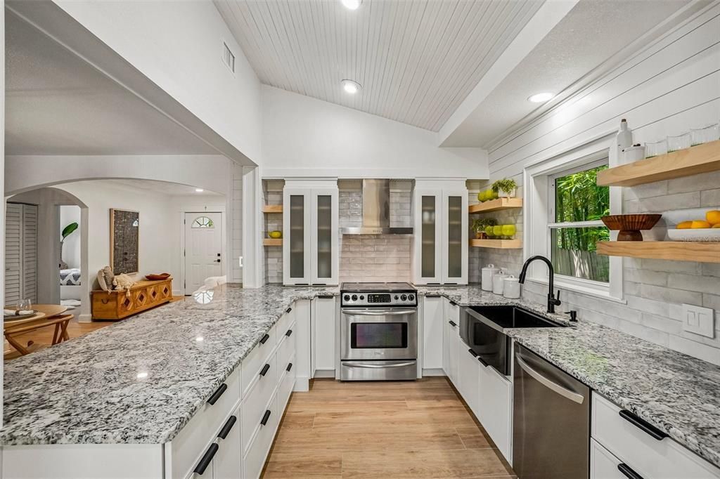 En Venta: $575,000 (3 camas, 2 baños, 1918 Pies cuadrados)