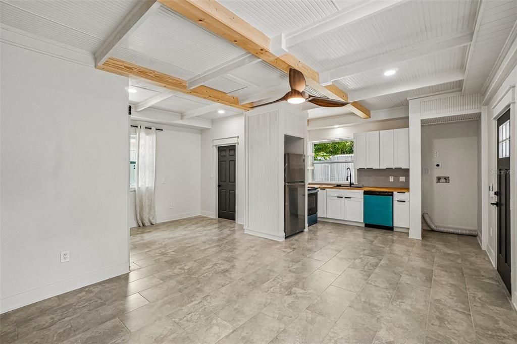 En Venta: $575,000 (3 camas, 2 baños, 1918 Pies cuadrados)