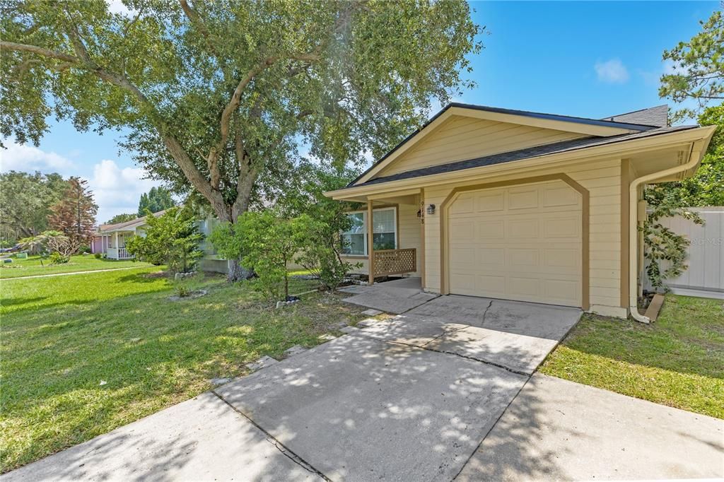 For Rent: $2,200 (3 beds, 2 baths, 1086 Square Feet)