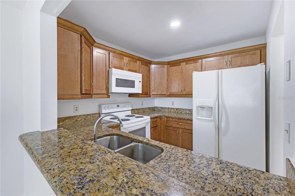 For Rent: $2,200 (3 beds, 2 baths, 1086 Square Feet)