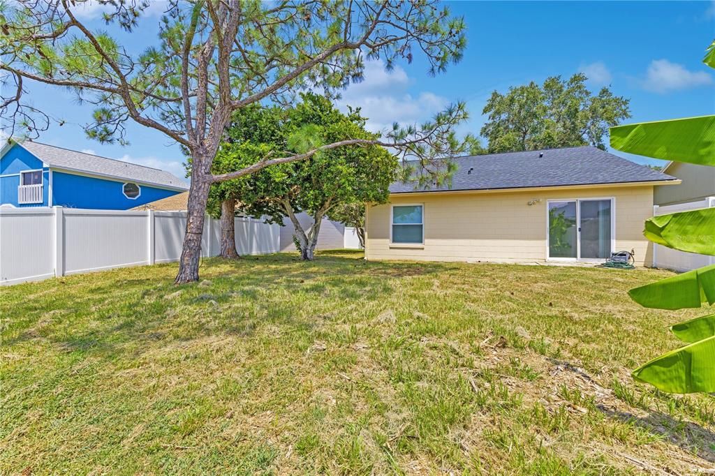 For Rent: $2,200 (3 beds, 2 baths, 1086 Square Feet)
