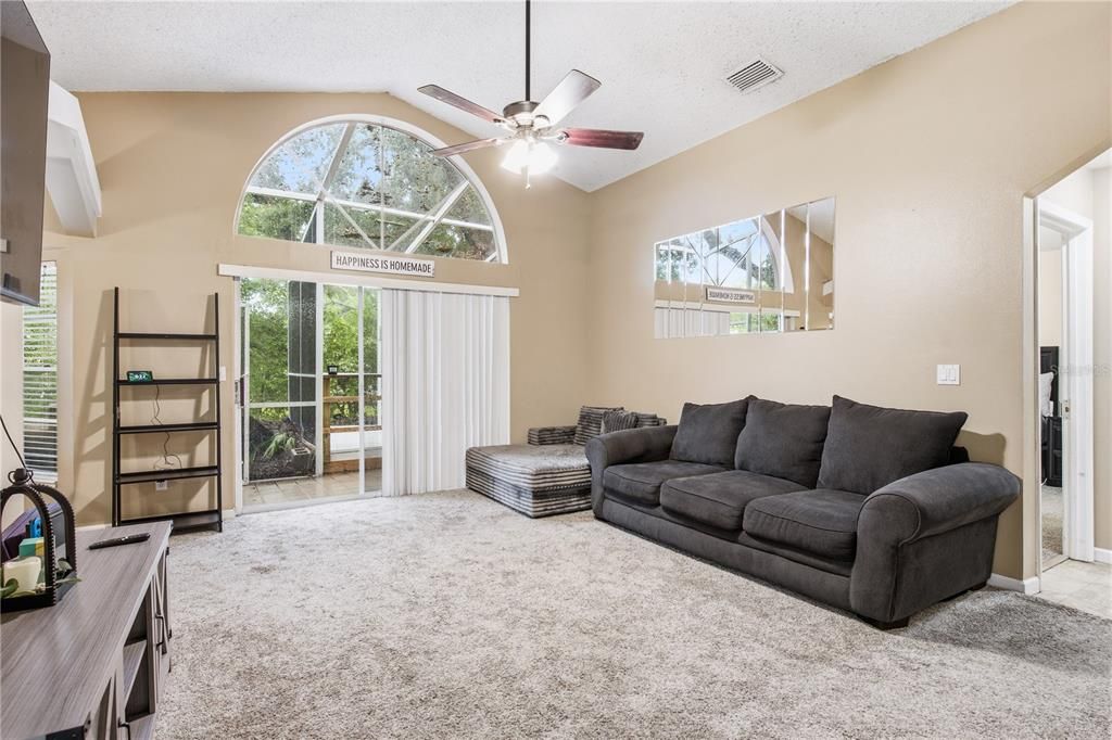Active With Contract: $415,000 (3 beds, 2 baths, 1199 Square Feet)