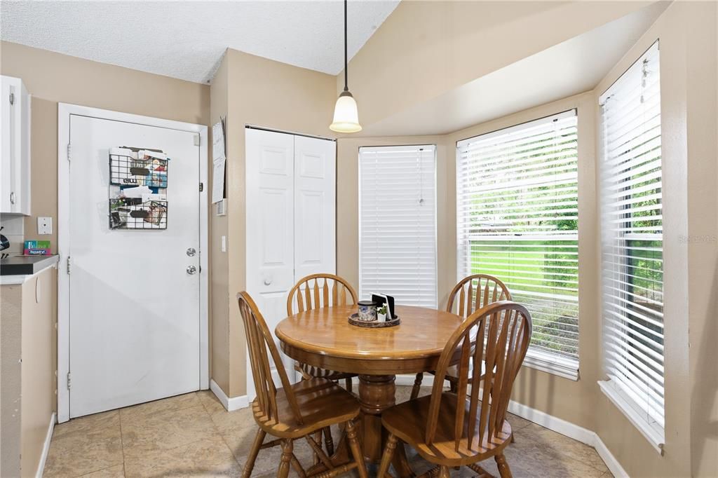 Active With Contract: $415,000 (3 beds, 2 baths, 1199 Square Feet)