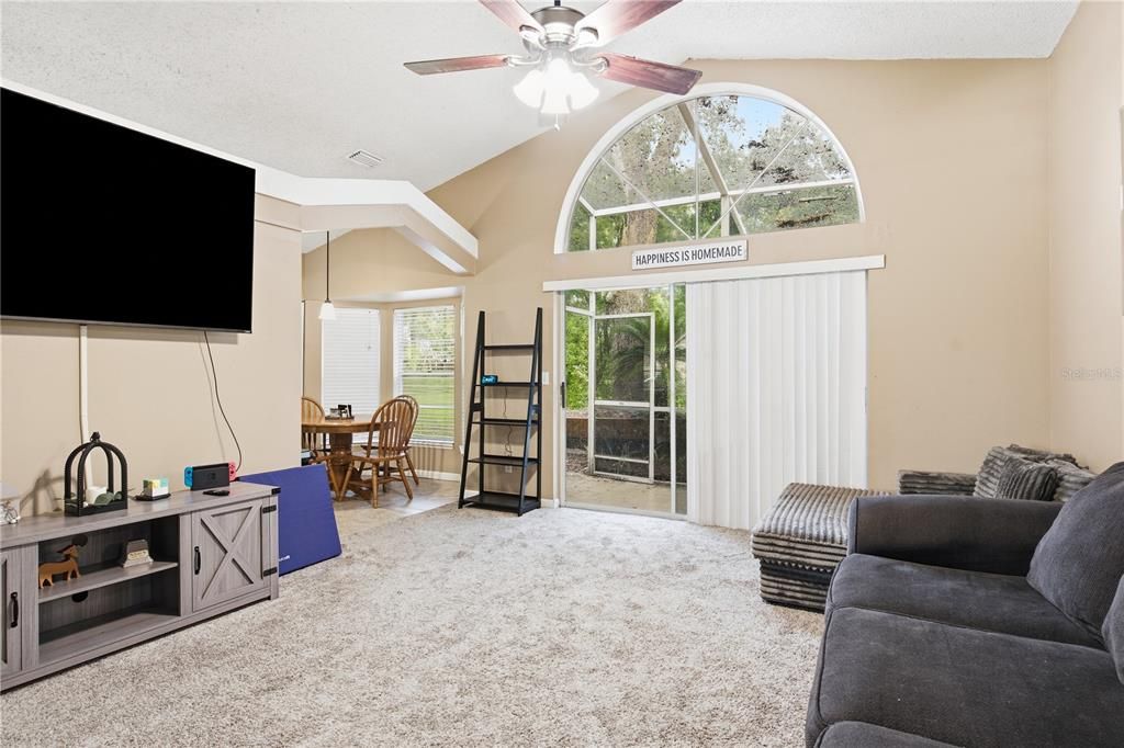 Active With Contract: $415,000 (3 beds, 2 baths, 1199 Square Feet)