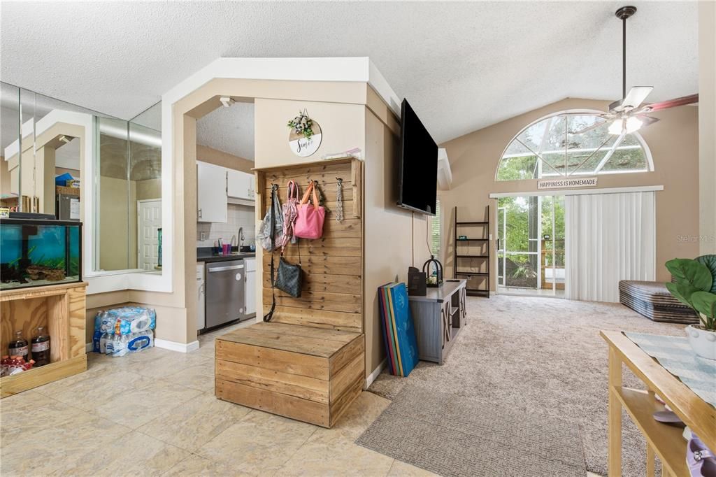 Active With Contract: $415,000 (3 beds, 2 baths, 1199 Square Feet)
