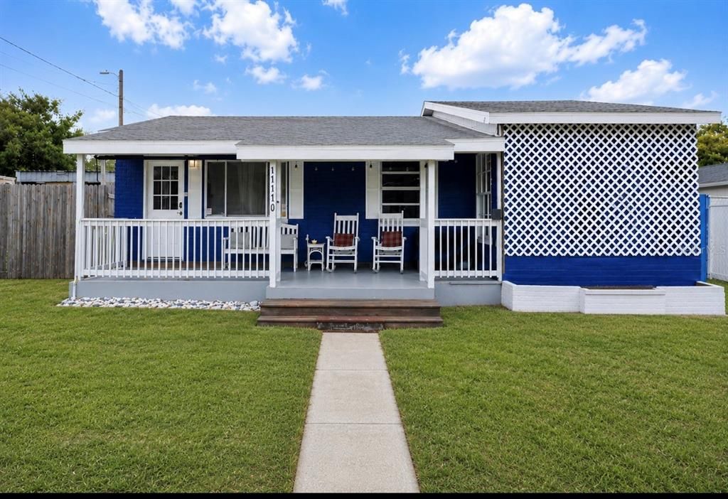 For Sale: $319,999 (3 beds, 1 baths, 1369 Square Feet)