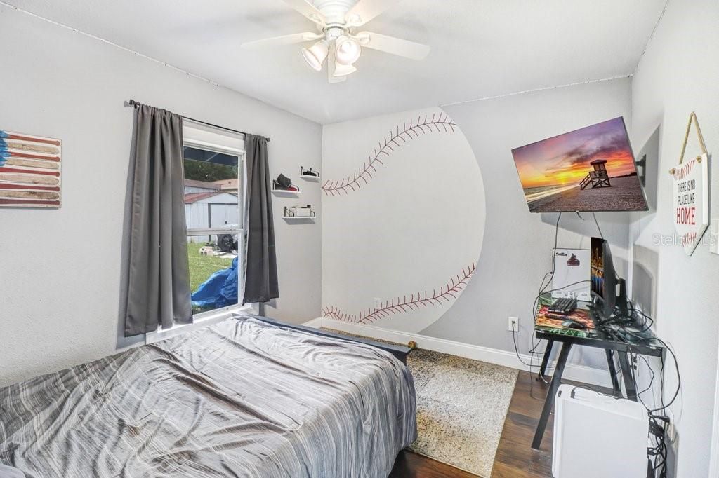For Sale: $319,999 (3 beds, 1 baths, 1369 Square Feet)