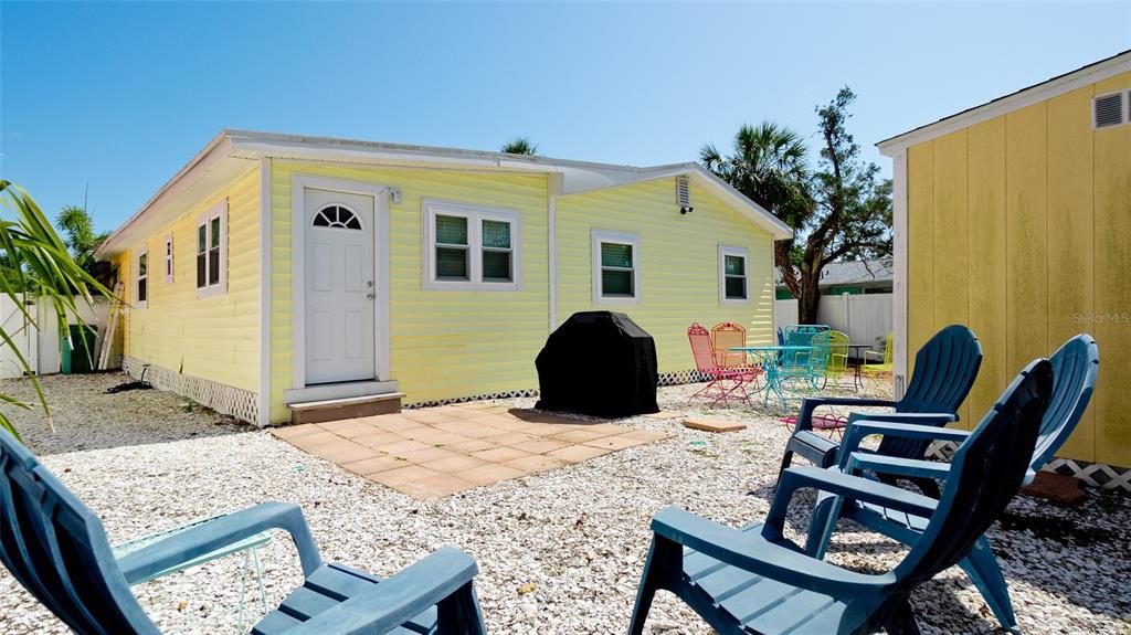 For Sale: $575,000 (3 beds, 2 baths, 1360 Square Feet)