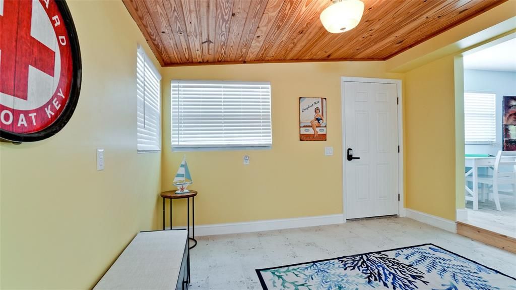 For Sale: $575,000 (3 beds, 2 baths, 1360 Square Feet)