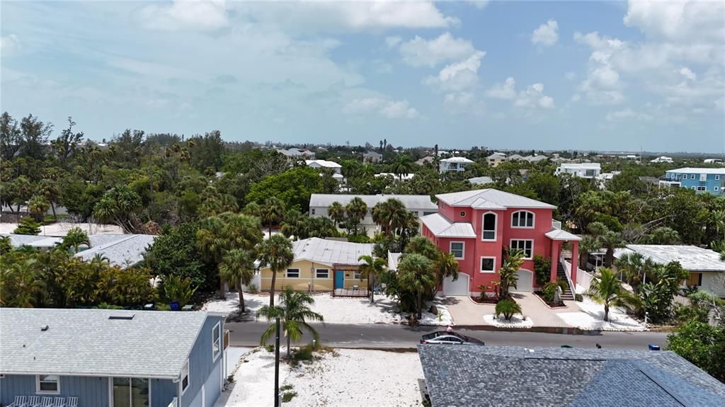 For Sale: $575,000 (3 beds, 2 baths, 1360 Square Feet)