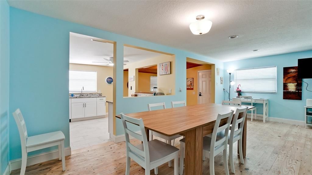 For Sale: $575,000 (3 beds, 2 baths, 1360 Square Feet)
