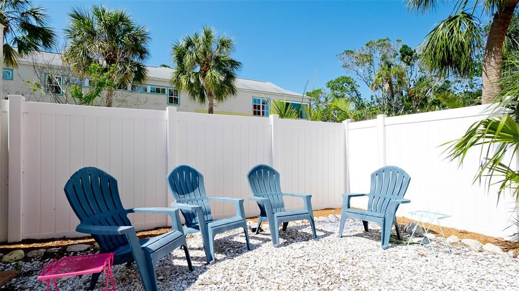 For Sale: $575,000 (3 beds, 2 baths, 1360 Square Feet)