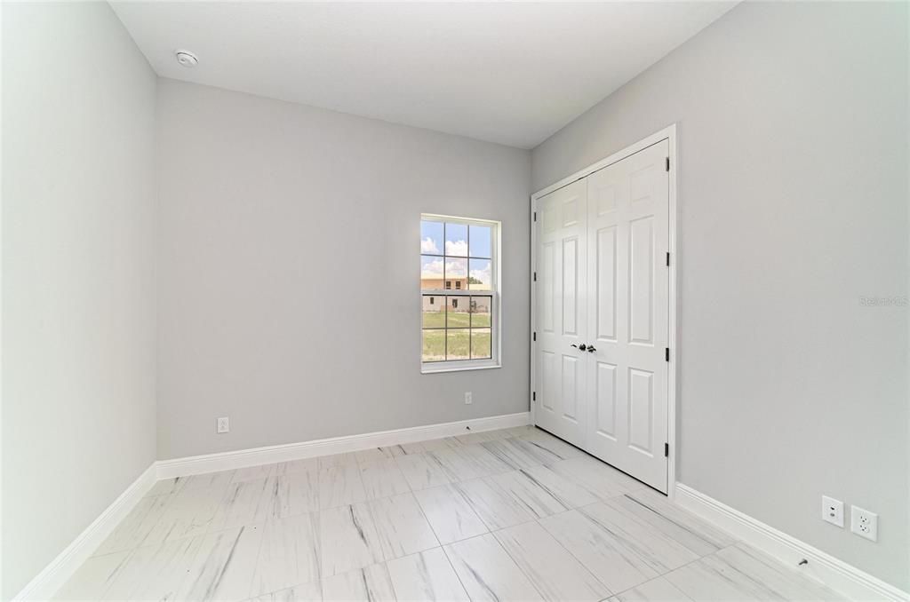 En Venta: $729,990 (3 camas, 3 baños, 2562 Pies cuadrados)