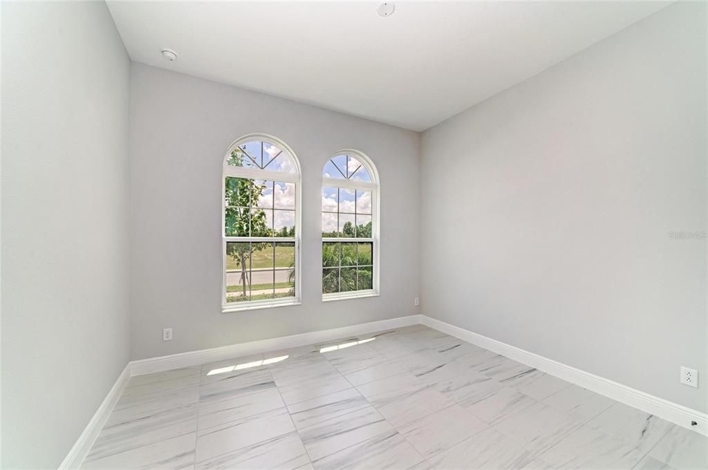 En Venta: $729,990 (3 camas, 3 baños, 2562 Pies cuadrados)