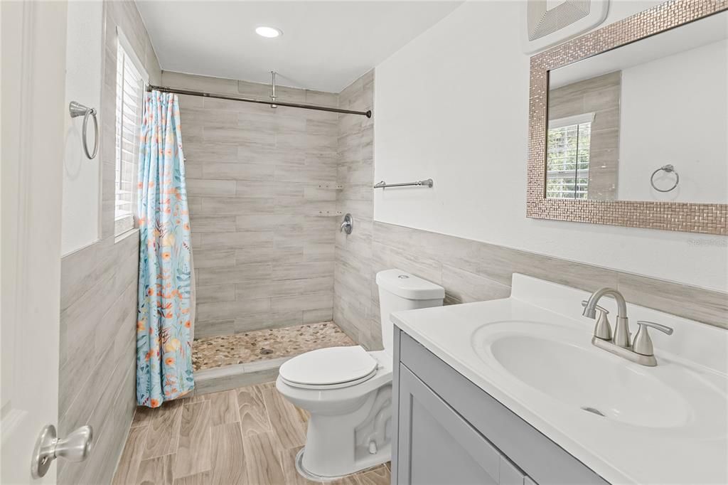 На продажу: $289,990 (3 спален, 1 ванн, 1066 Квадратных фут)