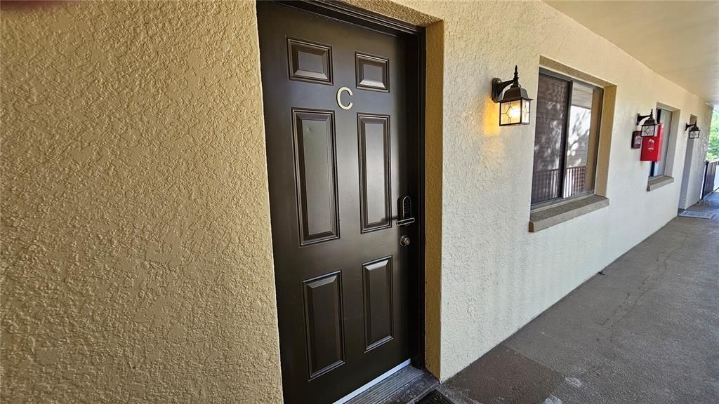 For Rent: $1,600 (2 beds, 2 baths, 960 Square Feet)