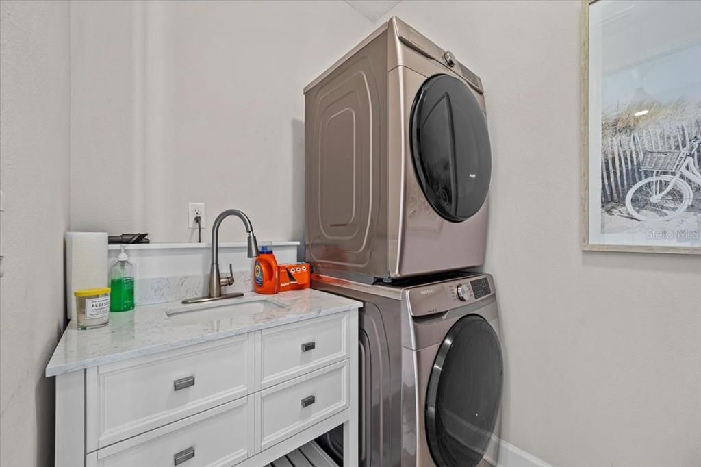 В аренду: $5,500 (4 спален, 3 ванн, 2692 Квадратных фут)