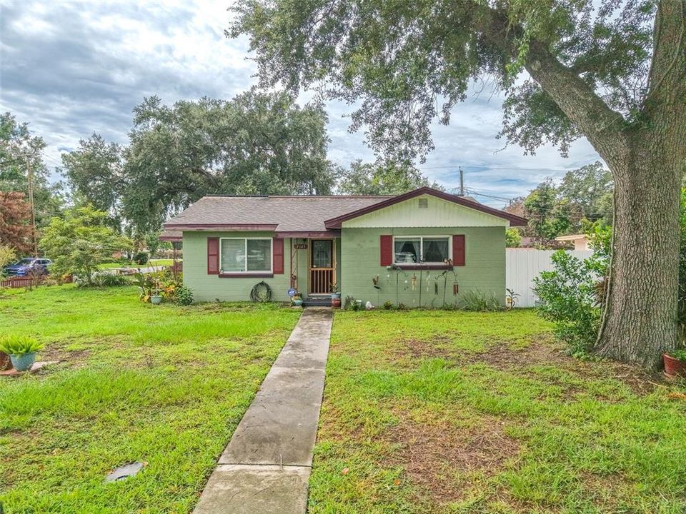For Sale: $274,990 (4 beds, 2 baths, 1482 Square Feet)