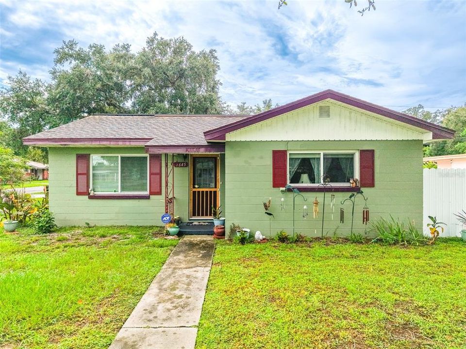 For Sale: $274,990 (4 beds, 2 baths, 1482 Square Feet)