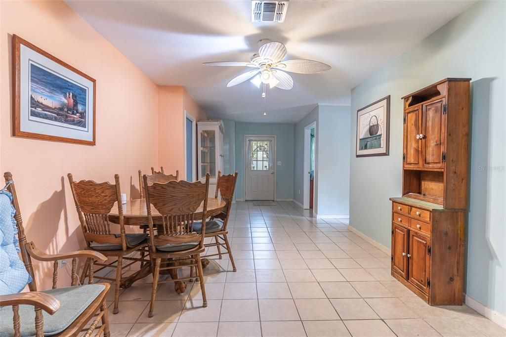 For Sale: $274,990 (4 beds, 2 baths, 1482 Square Feet)