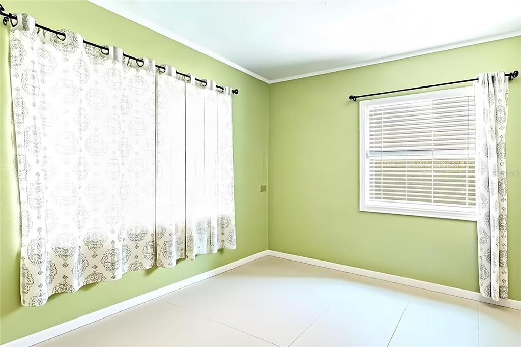 For Sale: $274,990 (4 beds, 2 baths, 1482 Square Feet)