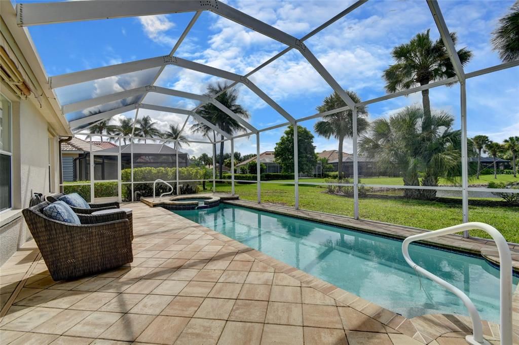 En Venta: $499,000 (3 camas, 2 baños, 1535 Pies cuadrados)