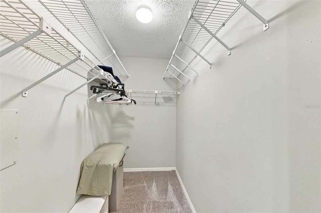 Active With Contract: $123,900 (2 beds, 2 baths, 984 Square Feet)