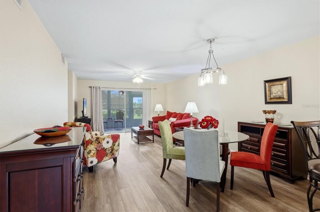 For Sale: $189,000 (2 beds, 2 baths, 1153 Square Feet)