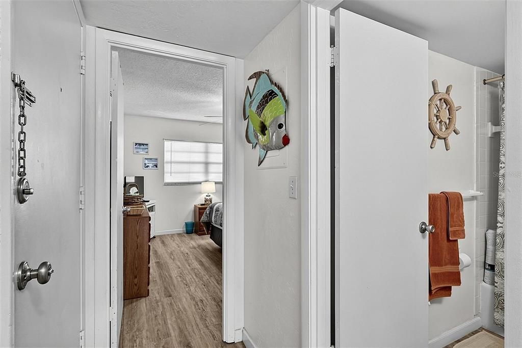 For Sale: $141,779 (1 beds, 1 baths, 590 Square Feet)