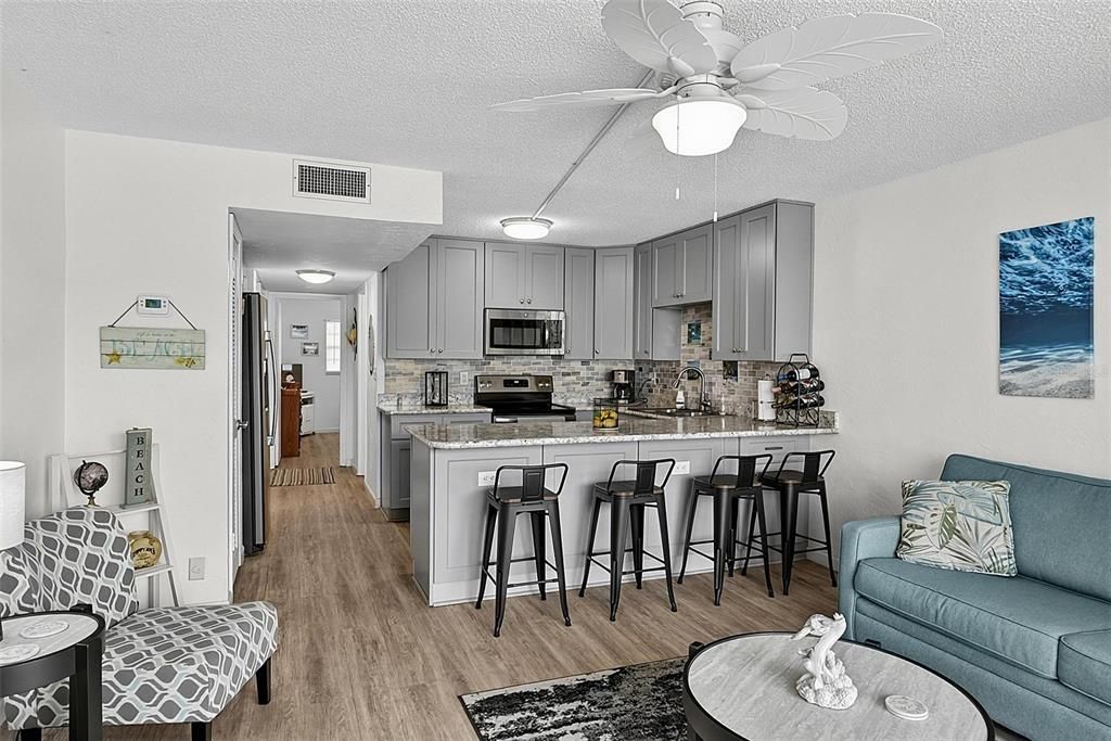 For Sale: $141,779 (1 beds, 1 baths, 590 Square Feet)