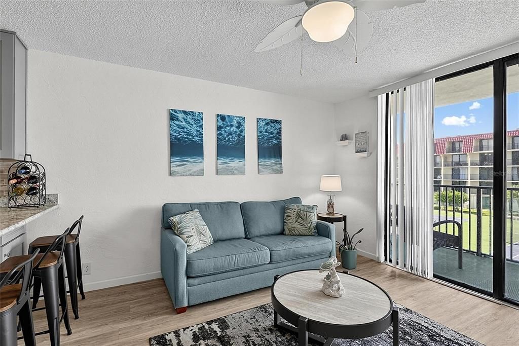 For Sale: $141,779 (1 beds, 1 baths, 590 Square Feet)