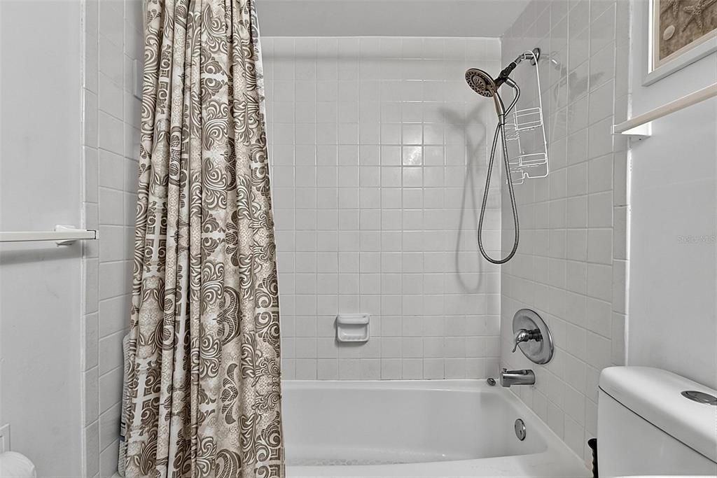 For Sale: $141,779 (1 beds, 1 baths, 590 Square Feet)