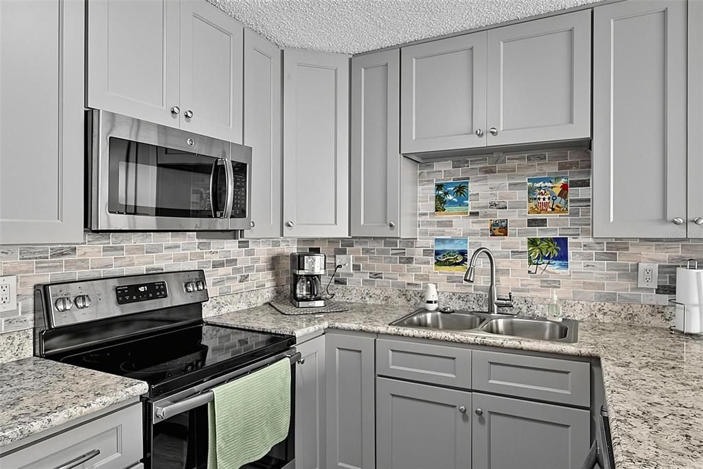 For Sale: $141,779 (1 beds, 1 baths, 590 Square Feet)