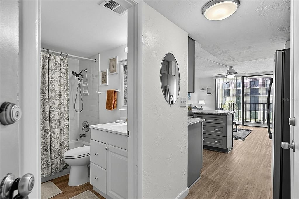 For Sale: $141,779 (1 beds, 1 baths, 590 Square Feet)