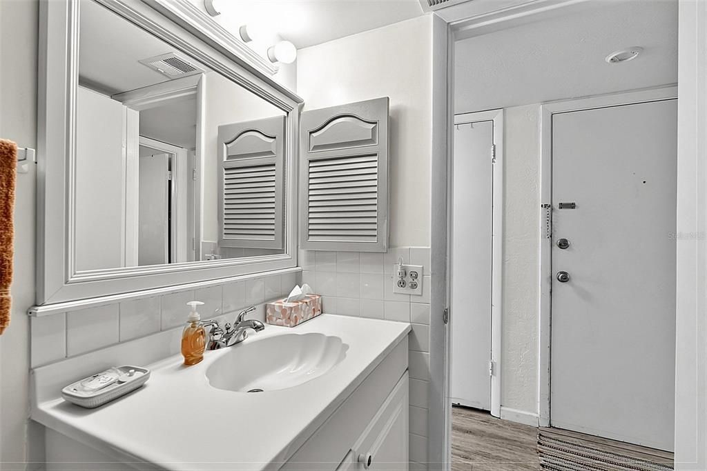 For Sale: $141,779 (1 beds, 1 baths, 590 Square Feet)