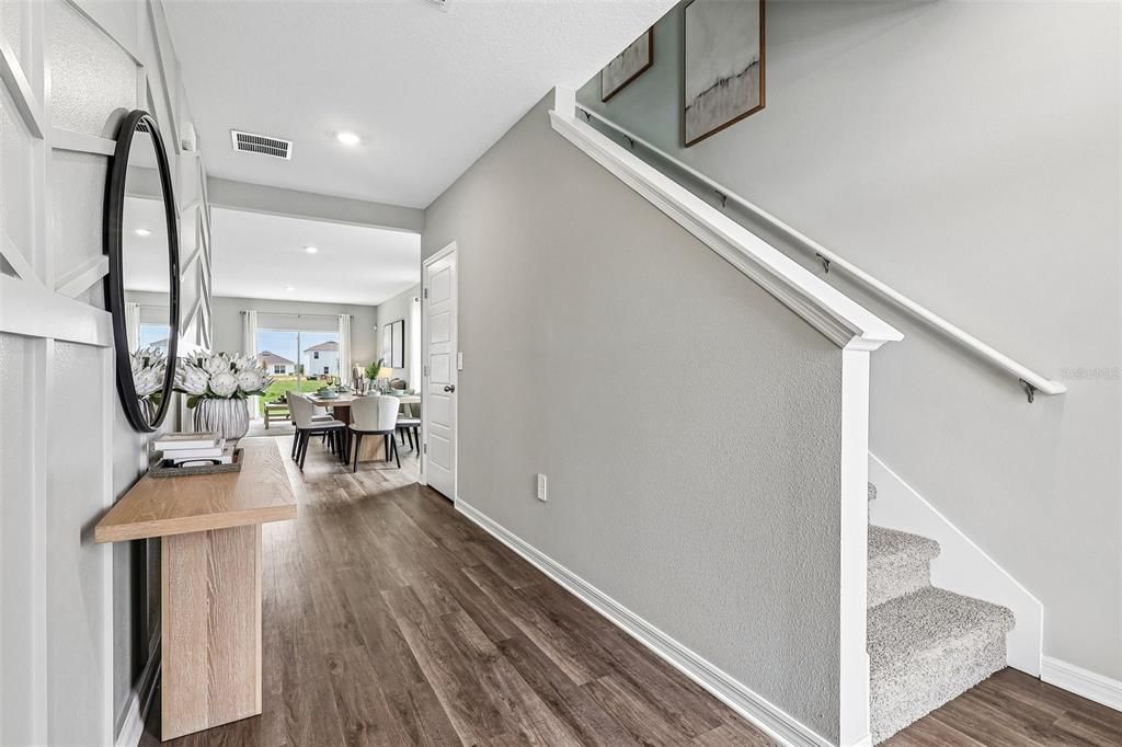 En Venta: $371,990 (5 camas, 3 baños, 2447 Pies cuadrados)