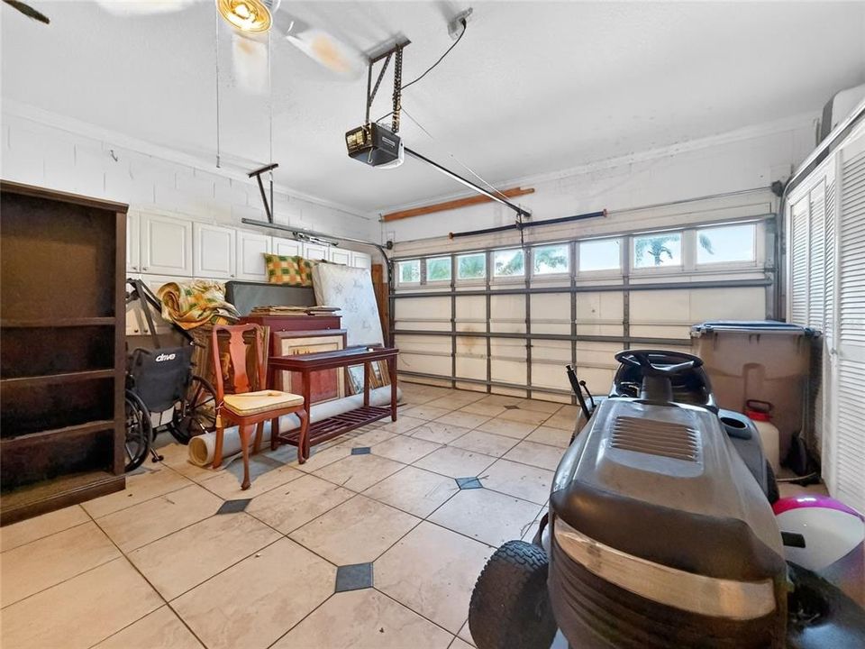На продажу: $389,900 (3 спален, 2 ванн, 2053 Квадратных фут)