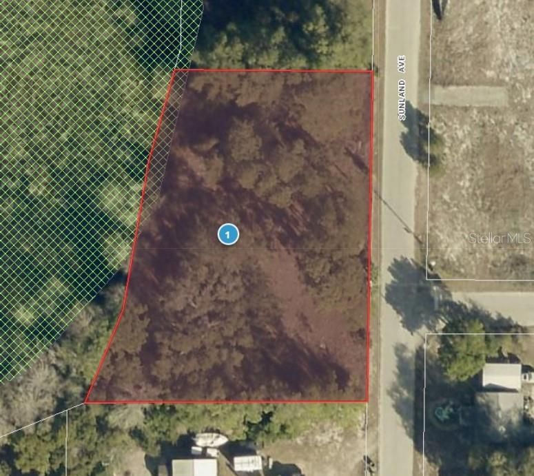 На продажу: $69,000 (0.56 acres)