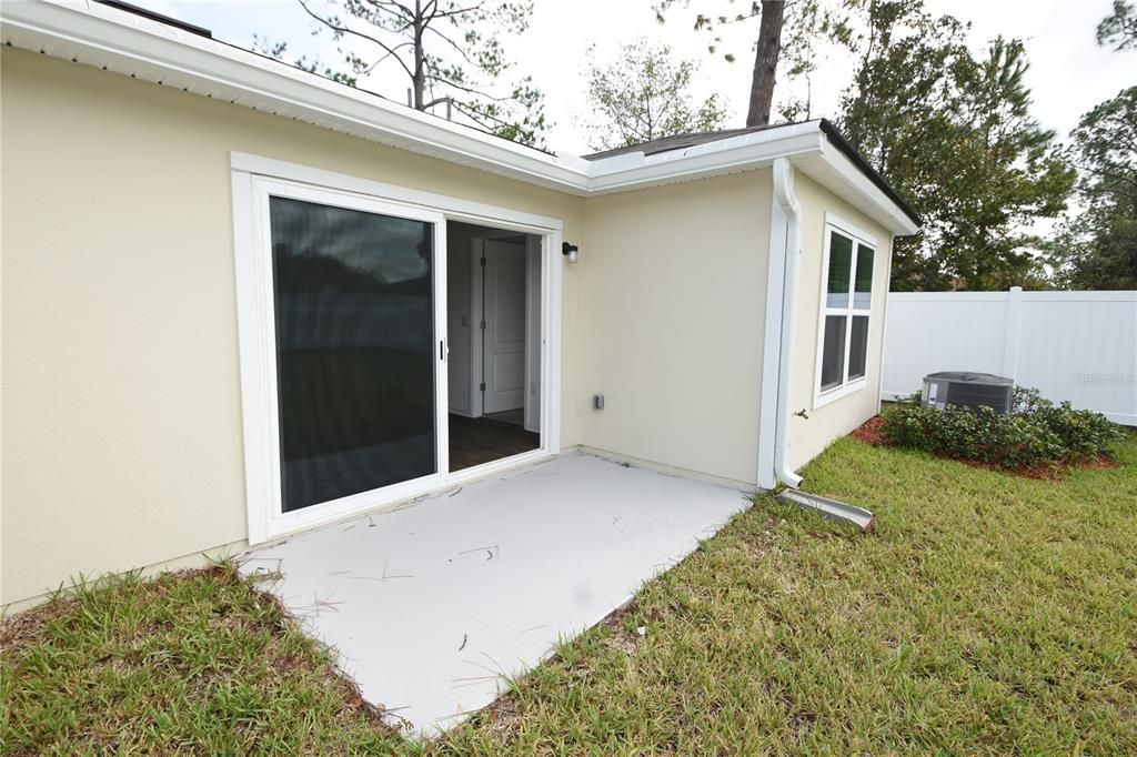 For Rent: $1,900 (3 beds, 2 baths, 1198 Square Feet)