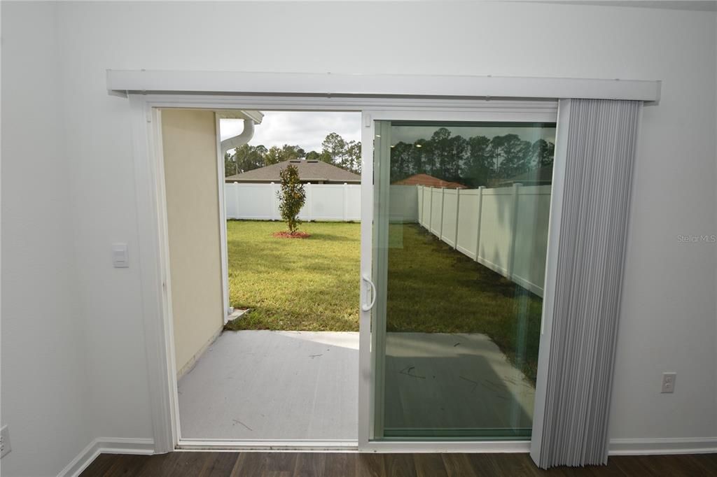 For Rent: $1,900 (3 beds, 2 baths, 1198 Square Feet)