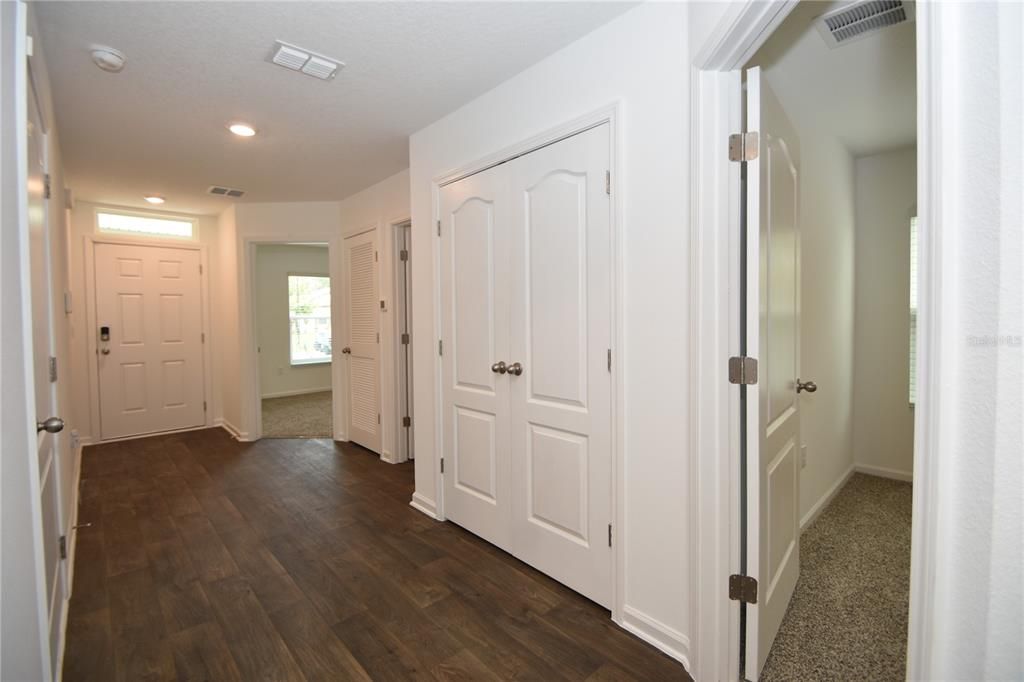 For Rent: $1,900 (3 beds, 2 baths, 1198 Square Feet)