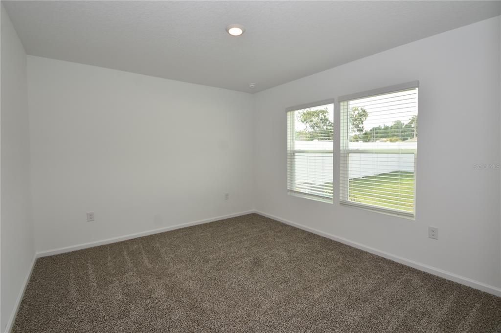 For Rent: $1,900 (3 beds, 2 baths, 1198 Square Feet)
