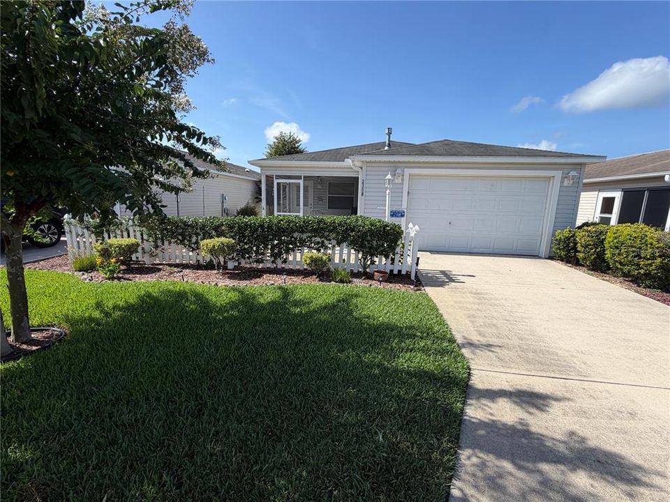 For Rent: $2,000 (2 beds, 2 baths, 1156 Square Feet)